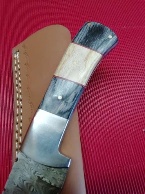 HANDMADE DAMASCUS STEEL HUNTING KNIFE !!!