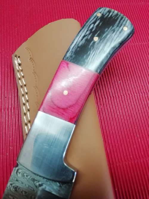 HANDMADE DAMASCUS STEEL HUNTING KNIFE !!!