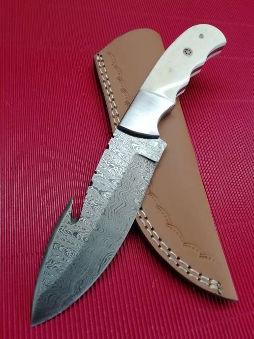 HANDMADE DAMASCUS STEEL HUNTING KNIFE !!!