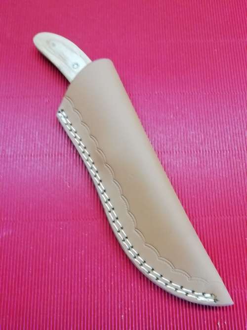 HANDMADE DAMASCUS STEEL HUNTING KNIFE !!!