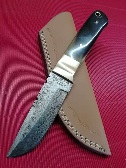 HANDMADE DAMASCUS STEEL HUNTING KNIFE !!!