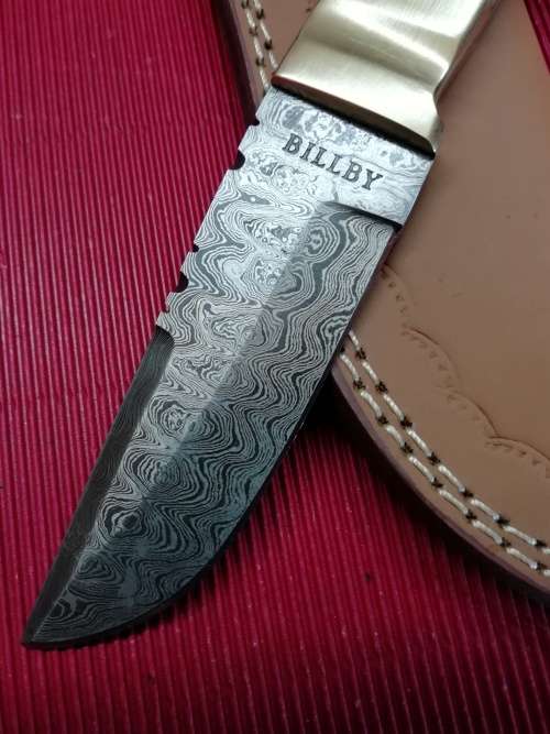 HANDMADE DAMASCUS STEEL HUNTING KNIFE !!!