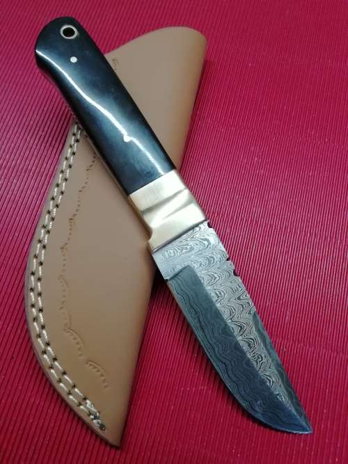HANDMADE DAMASCUS STEEL HUNTING KNIFE !!!