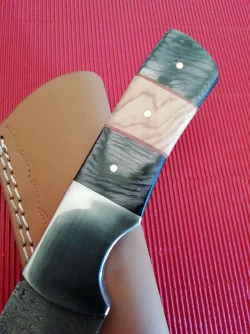 HANDMADE DAMASCUS STEEL HUNTING KNIFE !!!