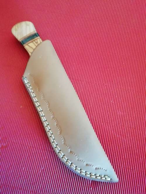HANDMADE DAMASCUS STEEL HUNTING KNIFE !!!