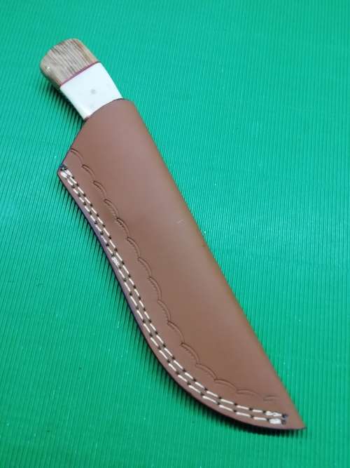 HANDMADE DAMASCUS STEEL HUNTING KNIFE !!!