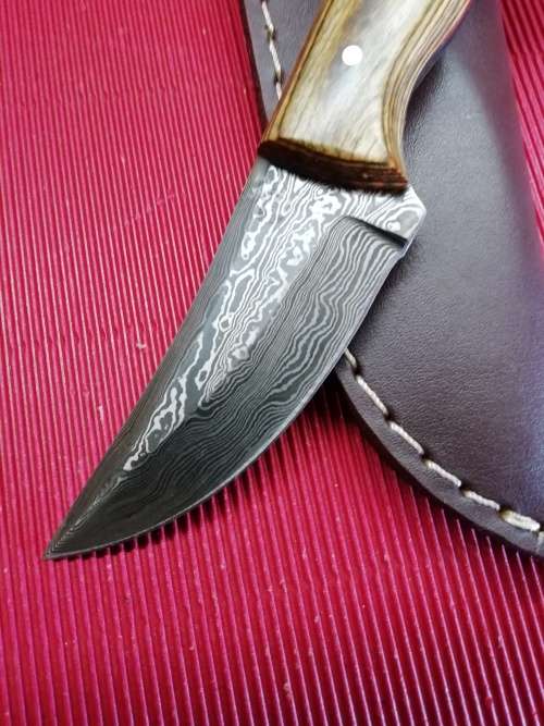 HANDMADE DAMASCUS STEEL SKINNING KNIFE !!!