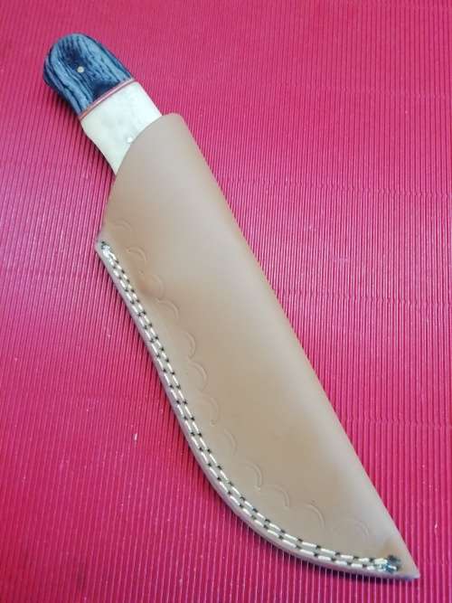 HANDMADE DAMASCUS STEEL HUNTING KNIFE !!!