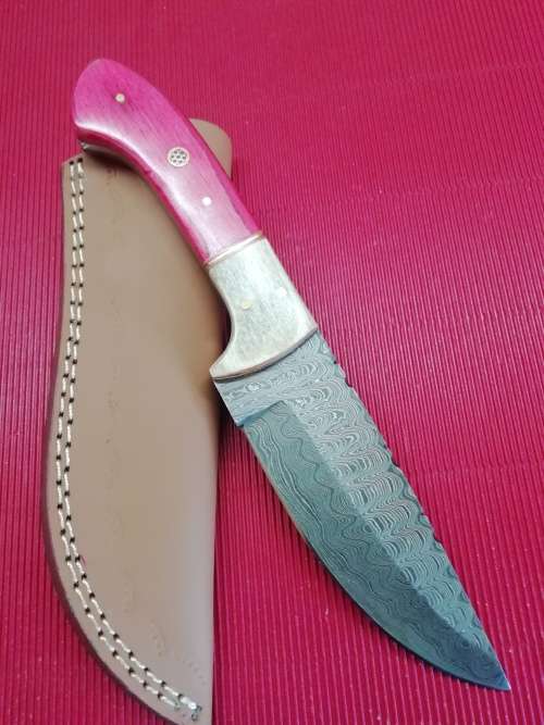 HANDMADE DAMASCUS STEEL HUNTING KNIFE !!!