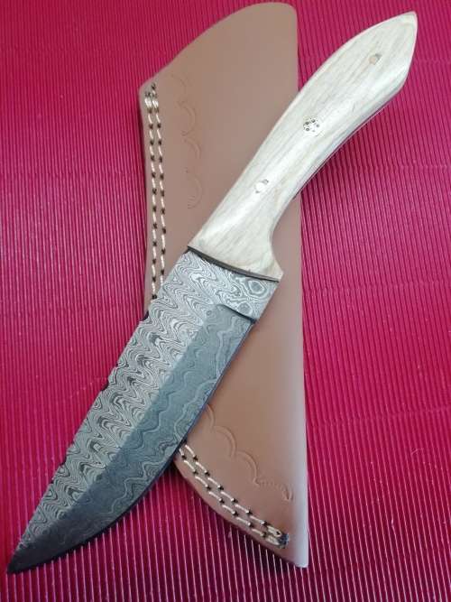 HANDMADE DAMASCUS STEEL HUNTING KNIFE !!!