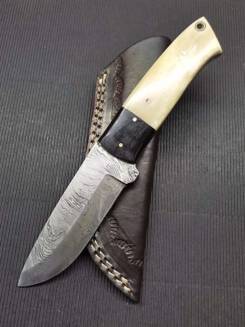 HANDMADE DAMASCUS STEEL HUNTING KNIFE - NEW STOCK !!!