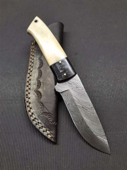HANDMADE DAMASCUS STEEL HUNTING KNIFE - NEW STOCK !!!