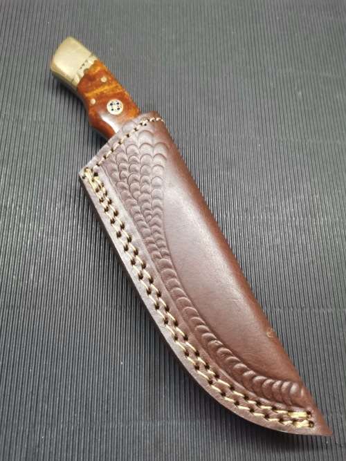 HANDMADE DAMASCUS STEEL HUNTING KNIFE,