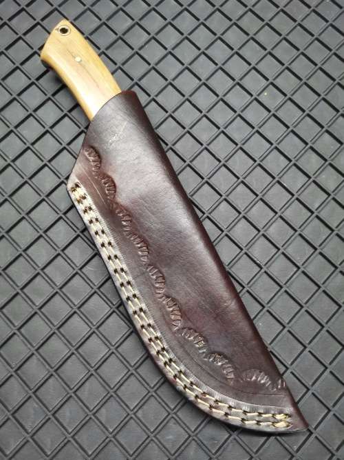HANDMADE DAMASCUS STEEL HUNTING KNIFE !!!