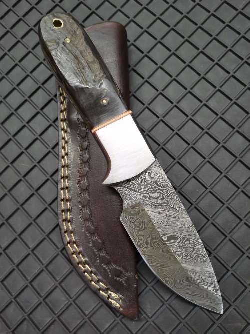 HANDMADE DAMASCUS STEEL HUNTING KNIFE !!!