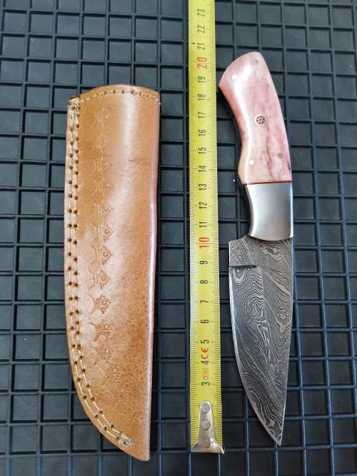 HANDMADE DAMASCUS STEEL HUNTING KNIFE !!!