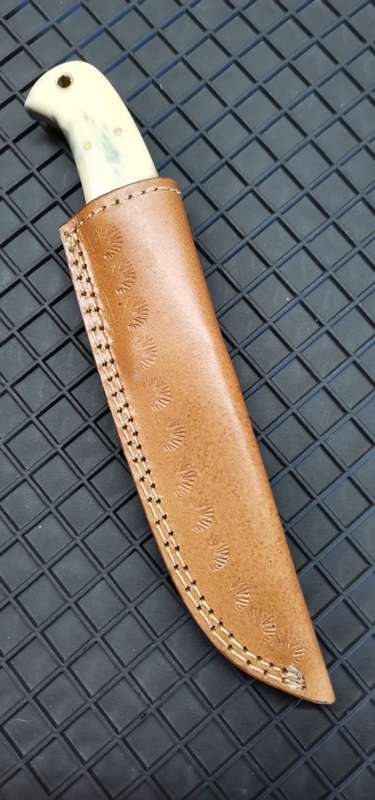 HANDMADE DAMASCUS STEEL HUNTING KNIFE !!!