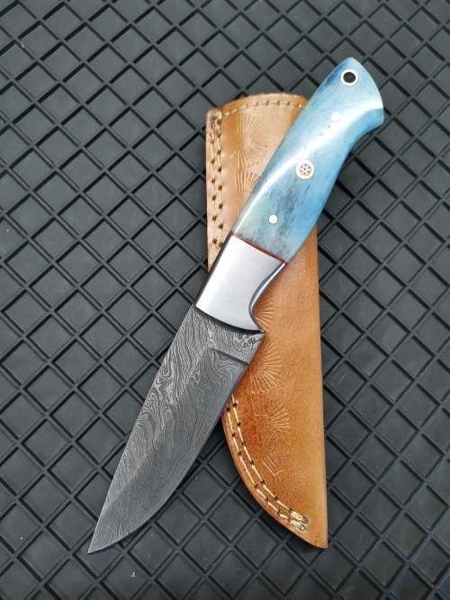 HANDMADE DAMASCUS STEEL HUNTING KNIFE !!!