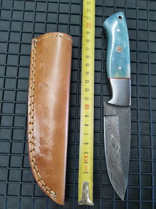 HANDMADE DAMASCUS STEEL HUNTING KNIFE !!!