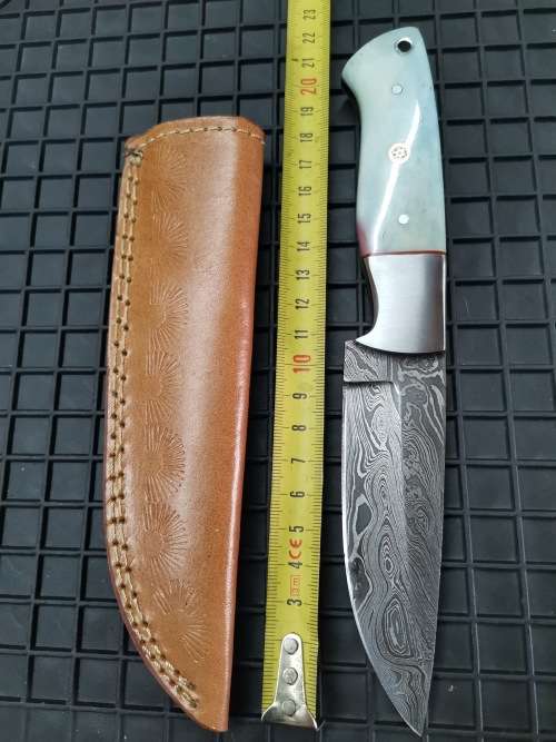 HANDMADE DAMASCUS STEEL HUNTING KNIFE !!!