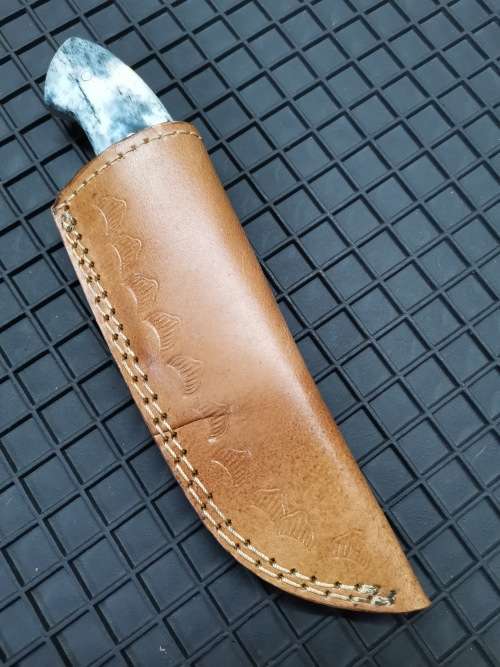 HANDMADE DAMASCUS STEEL HUNTING KNIFE !!!