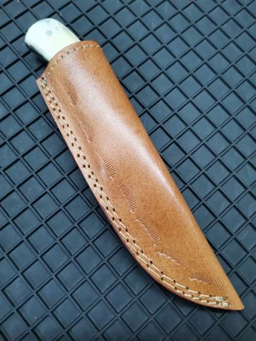 HANDMADE DAMASCUS STEEL HUNTING KNIFE !!!