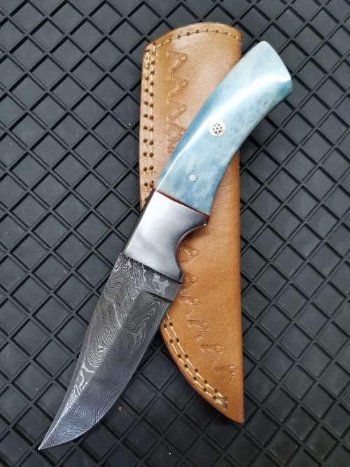 HANDMADE DAMASCUS STEEL HUNTING KNIFE !!!