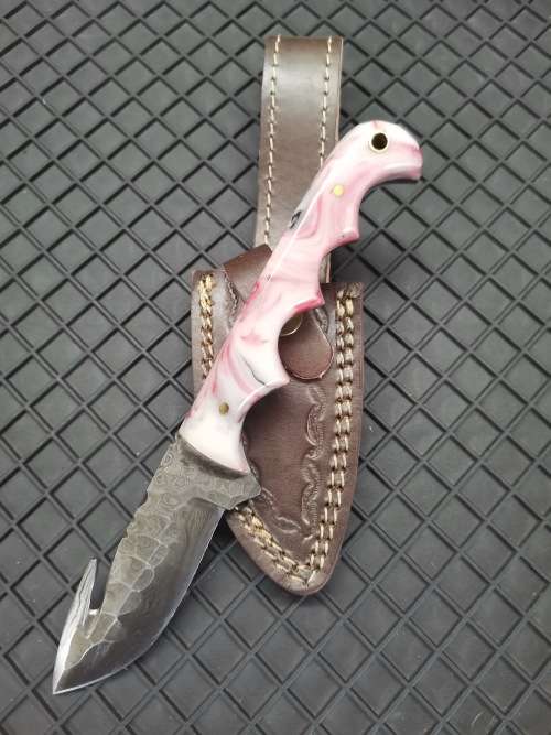 HANDMADE DAMASCUS STEEL HUNTING KNIFE !!!