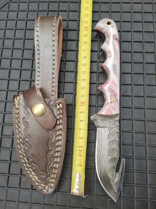 HANDMADE DAMASCUS STEEL HUNTING KNIFE !!!