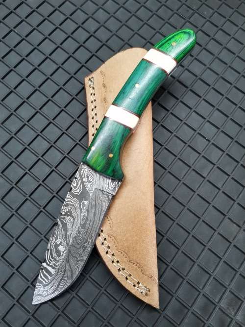 HANDMADE DAMASCUS STEEL HUNTING KNIFE !!!