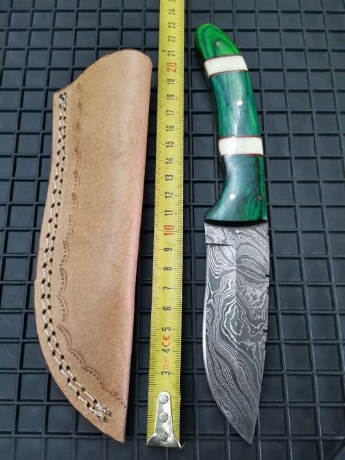 HANDMADE DAMASCUS STEEL HUNTING KNIFE !!!