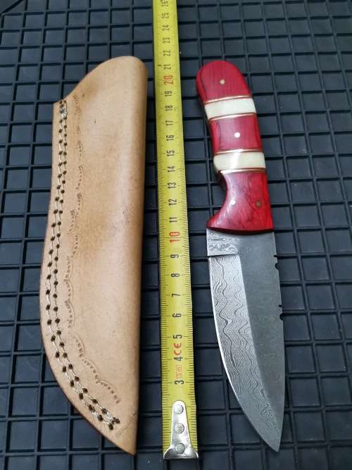 HANDMADE DAMASCUS STEEL HUNTING KNIFE !!!