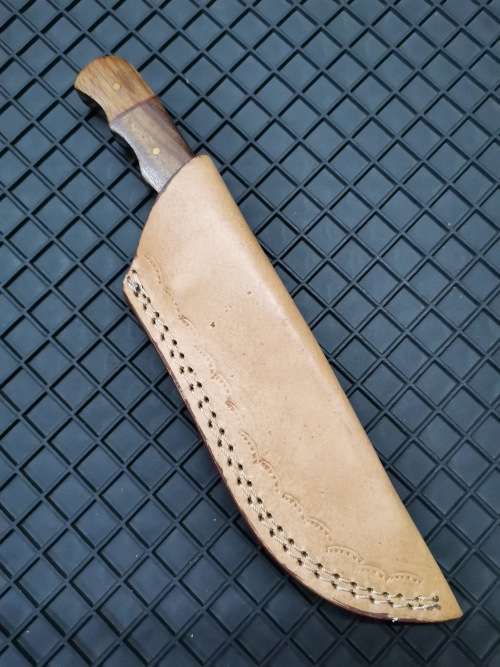 HANDMADE DAMASCUS STEEL HUNTING KNIFE !!!