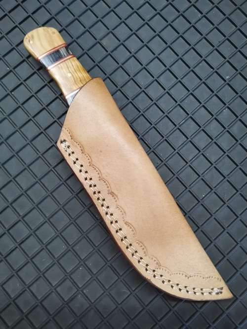 HANDMADE DAMASCUS STEEL HUNTING KNIFE !!!