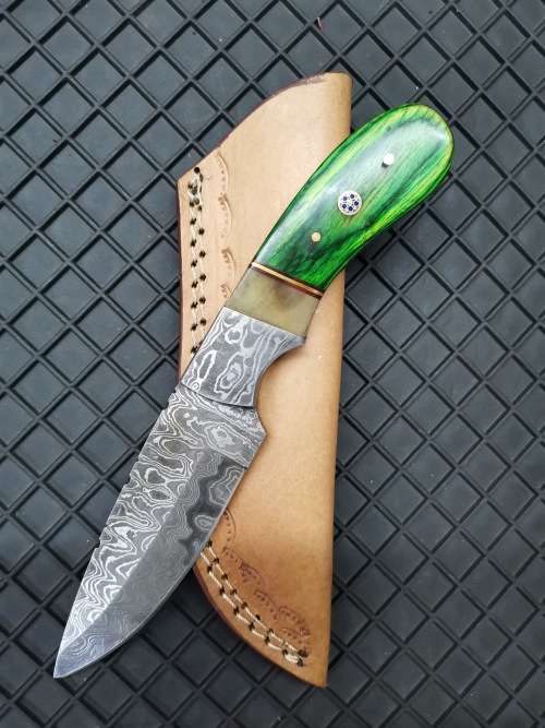 HANDMADE DAMASCUS STEEL HUNTING KNIFE !!!