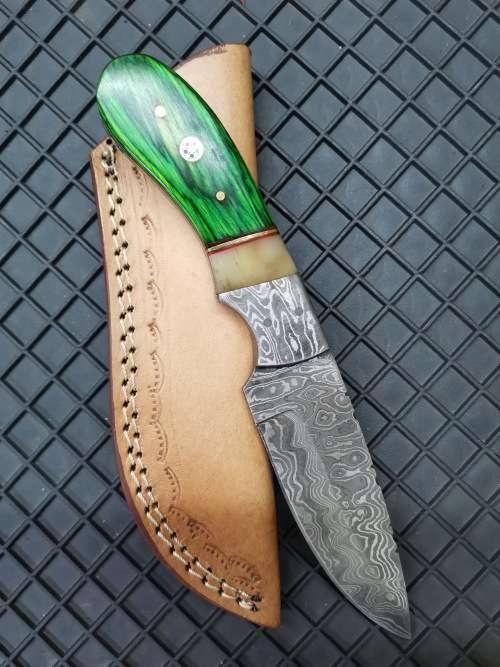 HANDMADE DAMASCUS STEEL HUNTING KNIFE !!!