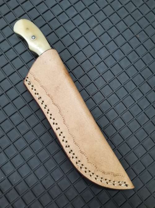 HANDMADE DAMASCUS STEEL HUNTING KNIFE !!!