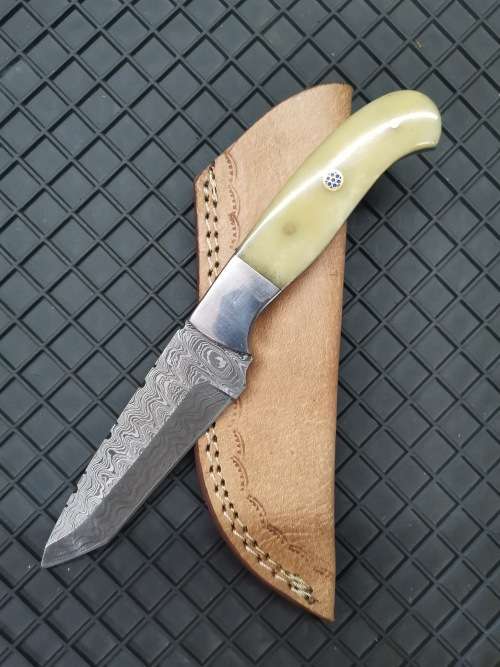 HANDMADE DAMASCUS STEEL HUNTING KNIFE !!!