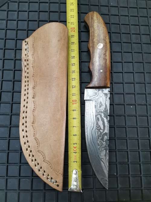 HANDMADE DAMASCUS STEEL HUNTING KNIFE !!!