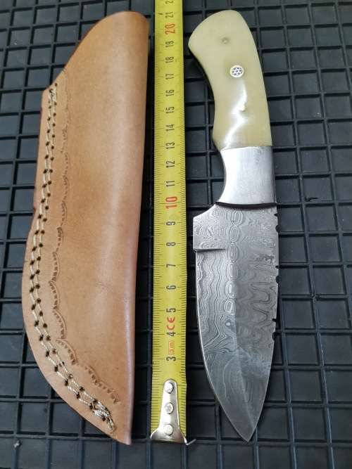 HANDMADE DAMASCUS STEEL HUNTING KNIFE !!!