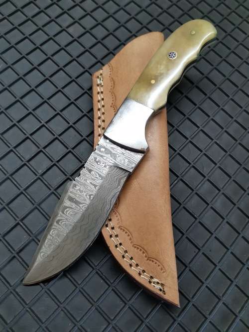 HANDMADE DAMASCUS STEEL HUNTING KNIFE
