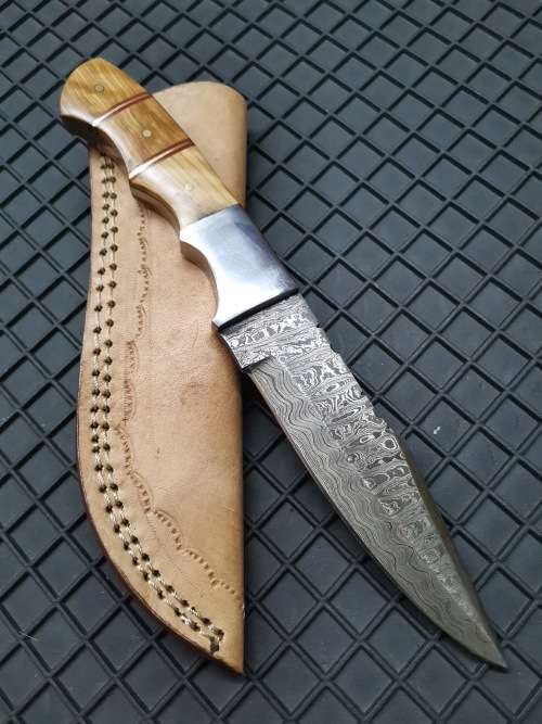 HANDMADE DAMASCUS STEEL HUNTING KNIFE