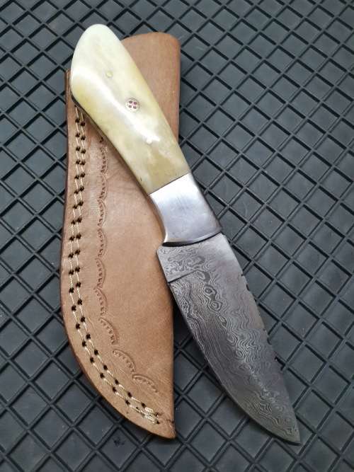 HANDMADE DAMASCUS STEEL HUNTING KNIFE