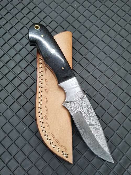 HANDMADE DAMASCUS STEEL HUNTING KNIFE