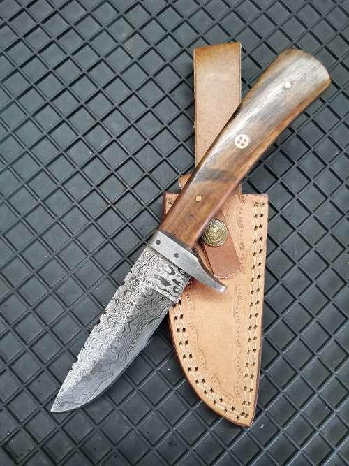 HANDMADE DAMASCUS STEEL HUNTING KNIFE