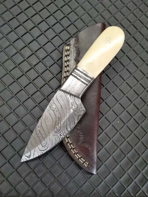 HANDMADE DAMASCUS STEEL HUNTING KNIFE