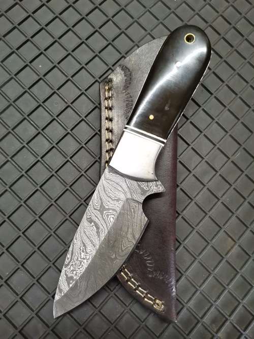 HANDMADE DAMASCUS STEEL HUNTING KNIFE