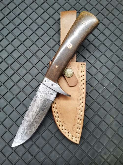 HANDMADE DAMASCUS STEEL HUNTING KNIFE