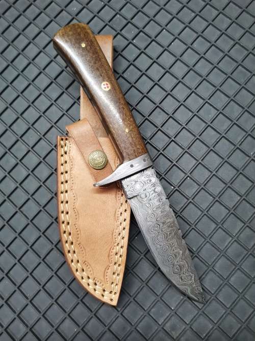HANDMADE DAMASCUS STEEL HUNTING KNIFE