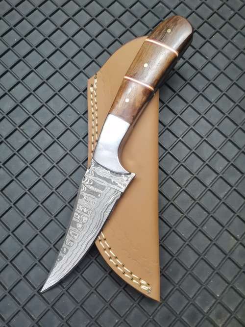 HANDMADE DAMASCUS STEEL HUNTING KNIFE